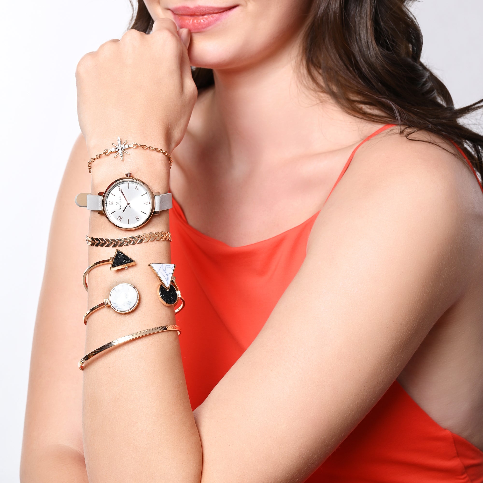 Daniel Klein Silver Dial Analog Gift Set Watch with Bracelet For Women (Pack of 6)