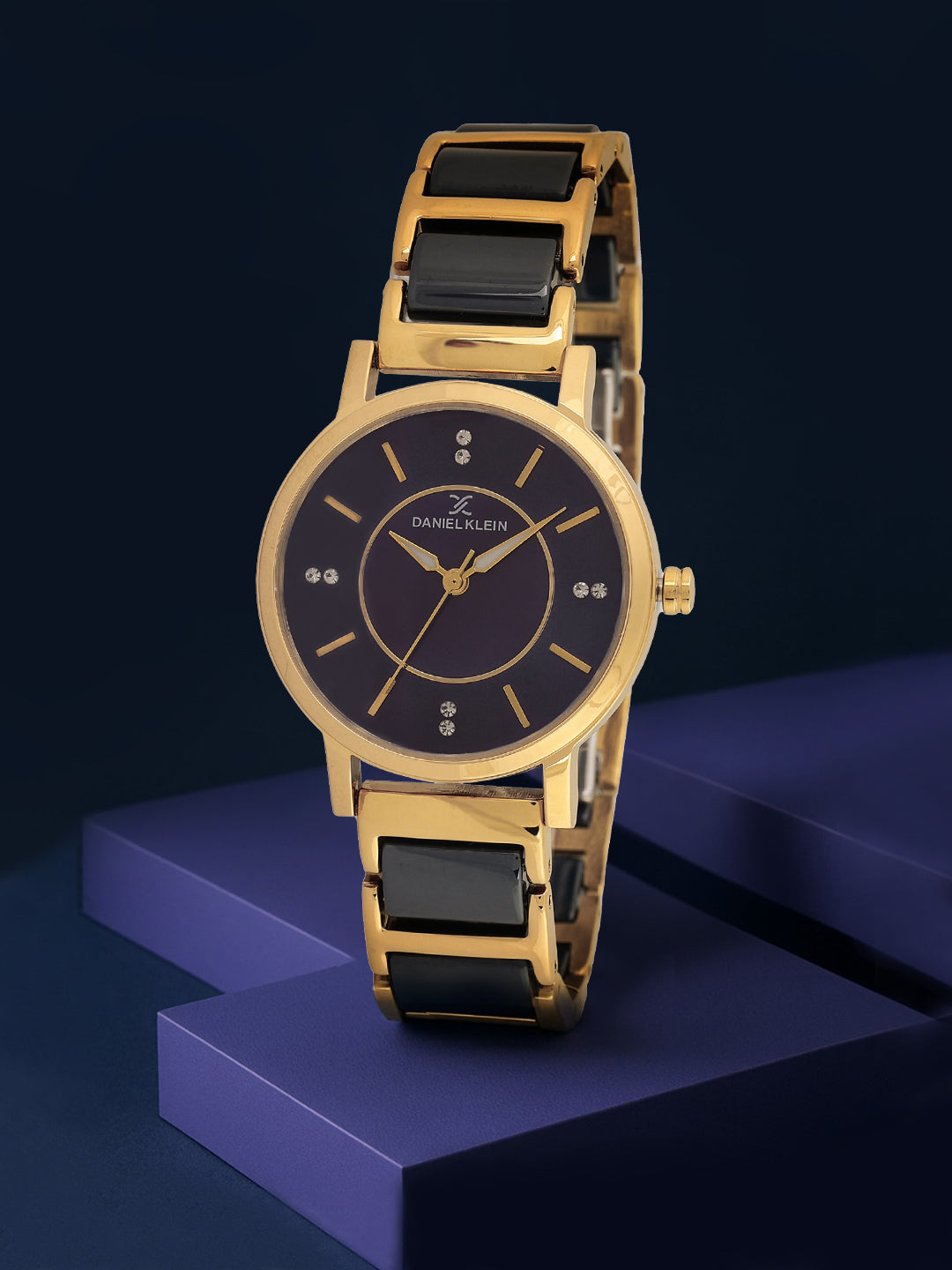 Men Dial & Bracelet Style Straps Analogue Date Aperture Watch DK.1.14288-1
