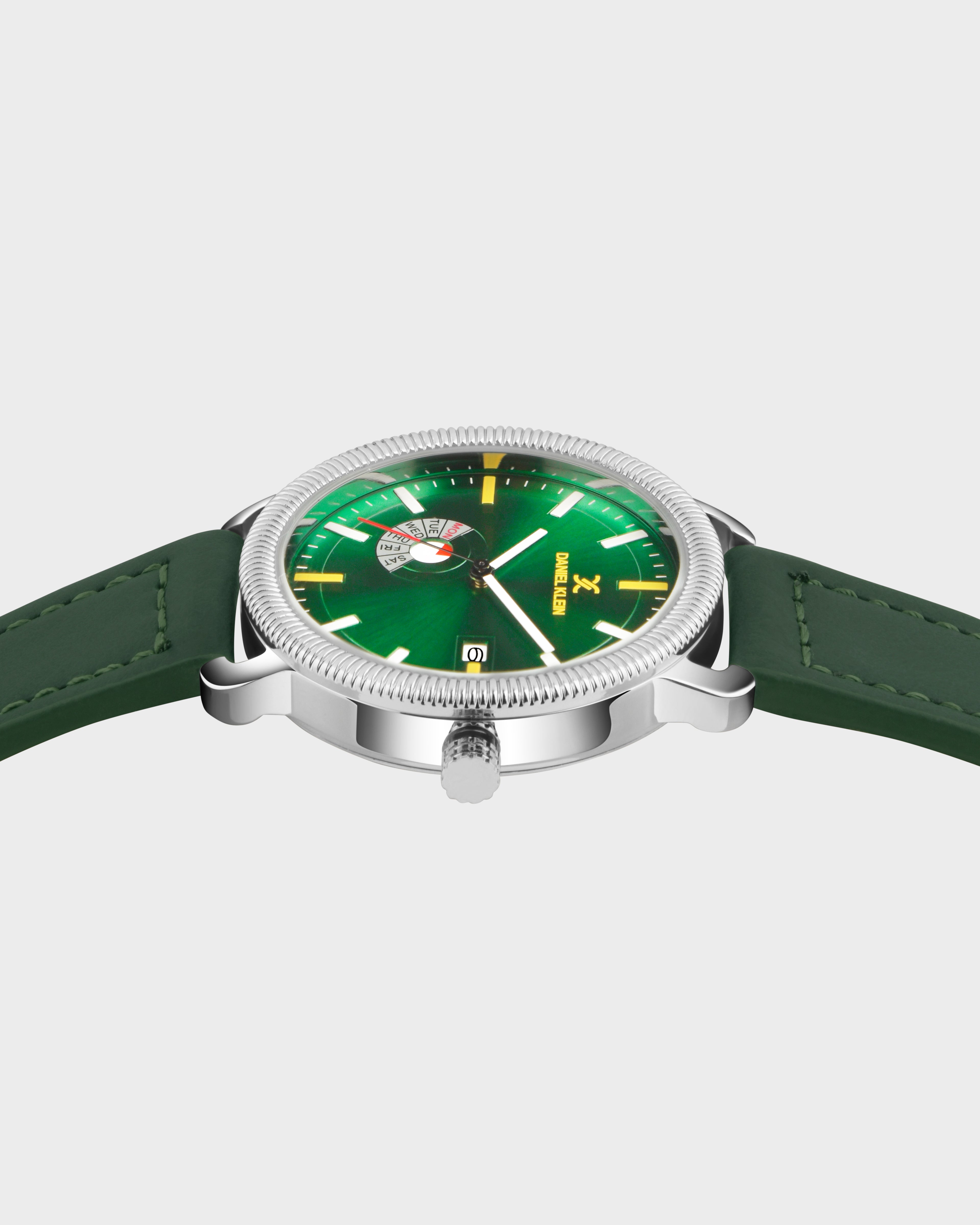 Premium Men Day-Dated Analog watch