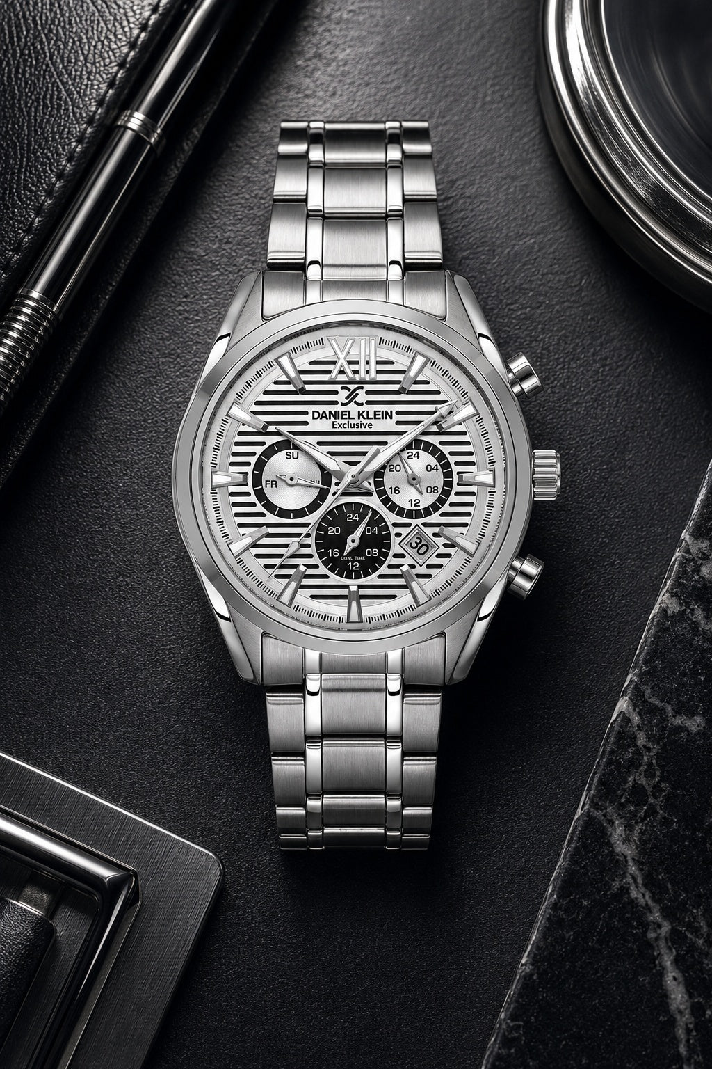 Men Silver Dial Silver Chronograph Analogue Watch