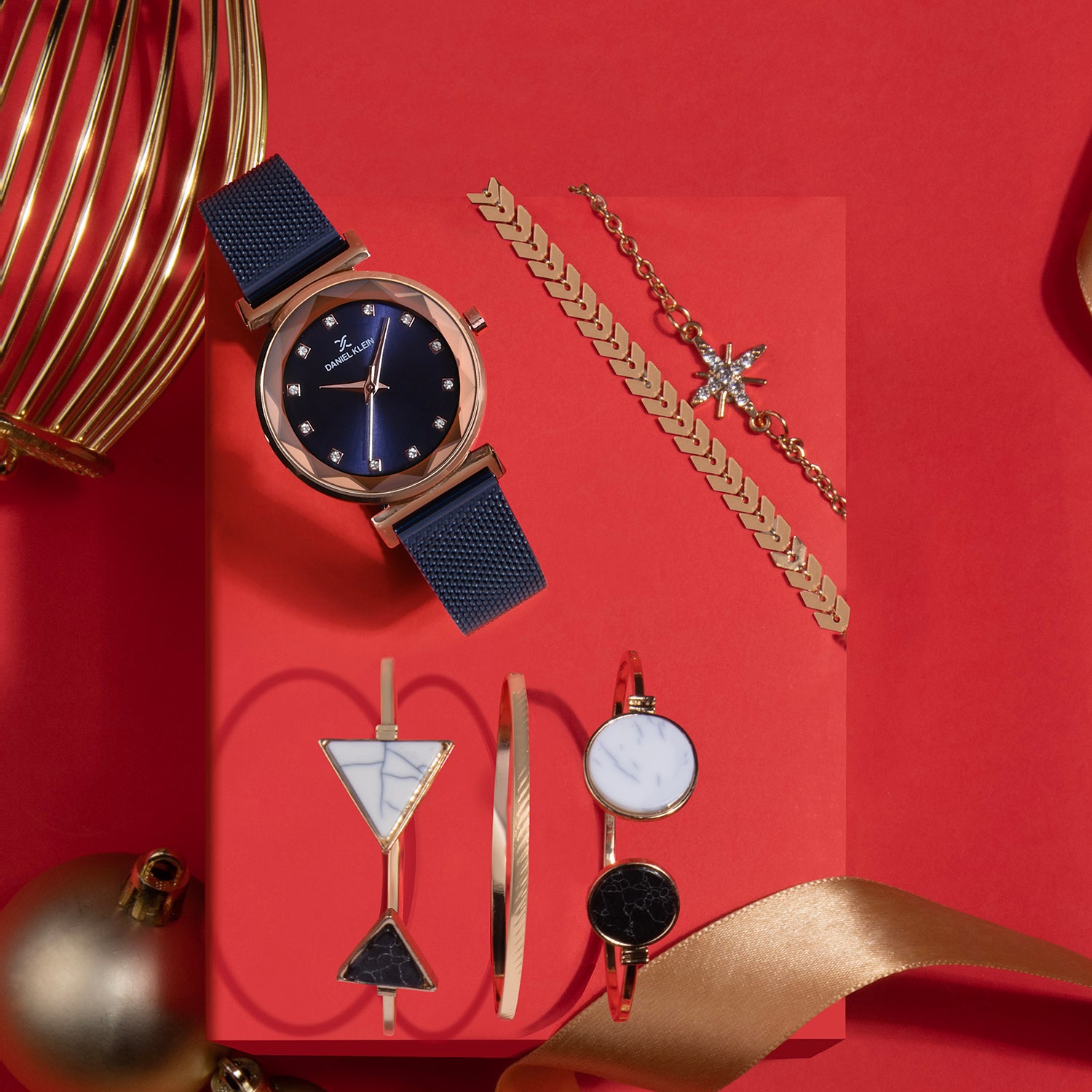 Daniel Klein Blue Dial Analog Gift Set Watch with Bracelet For Women