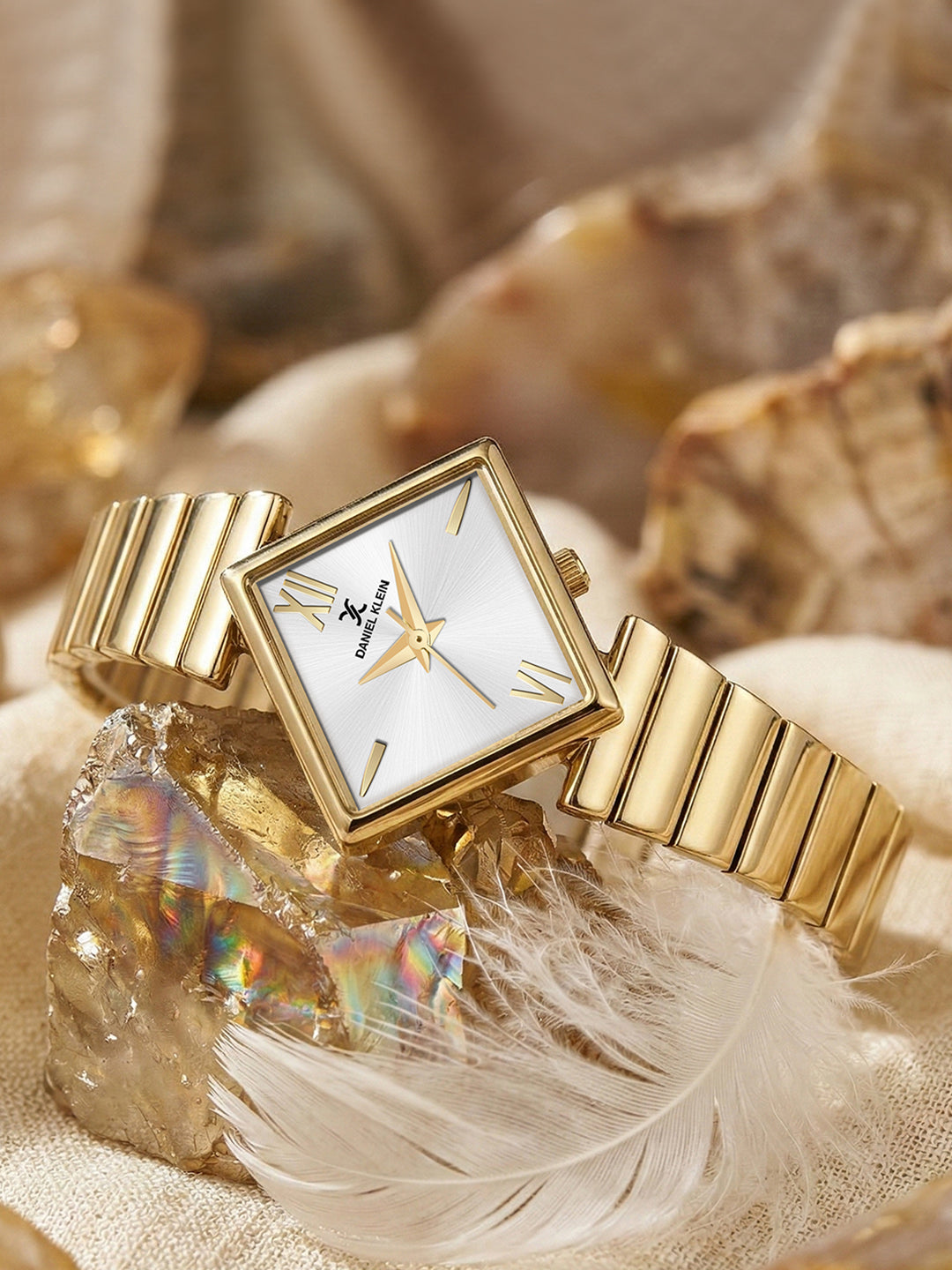 Daniel Klein Women Analog Watch | Gold Case | Silver Dial | Gold Strap | 30 mm | Water Resistant 3 ATM | DK.20.10010-4