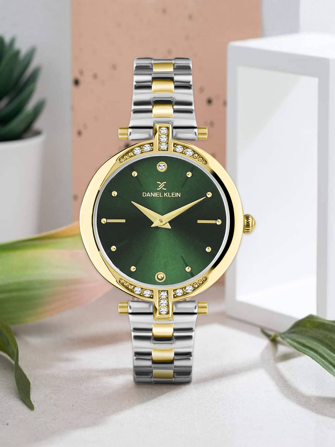 Green Dial Premium Women Watch