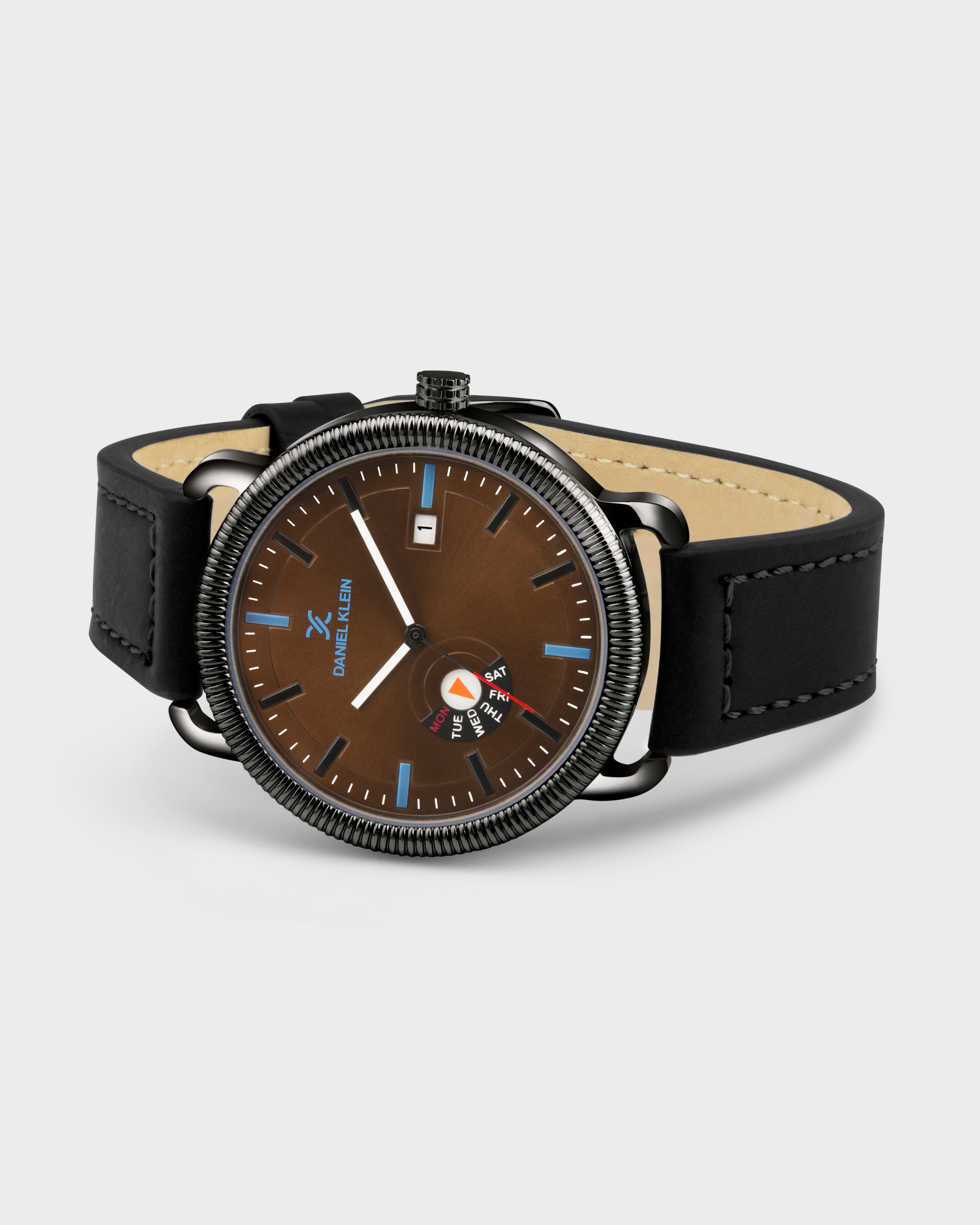 Premium Men Day-Dated Analog watch