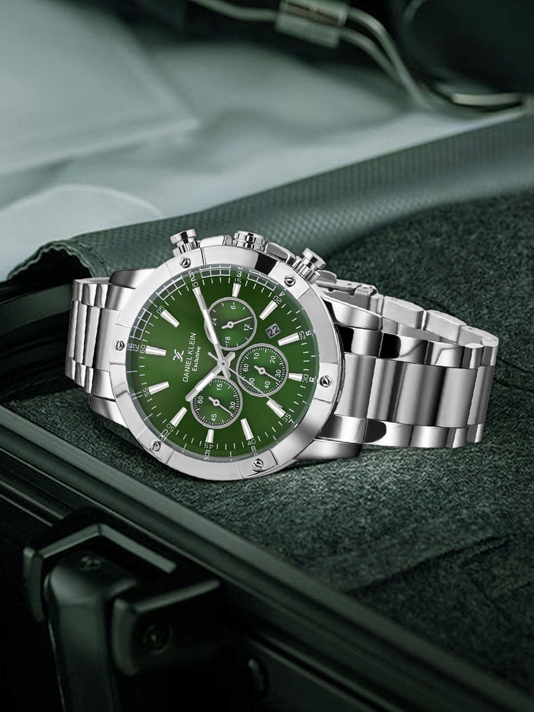 Green Dial Exclusive Men Watch