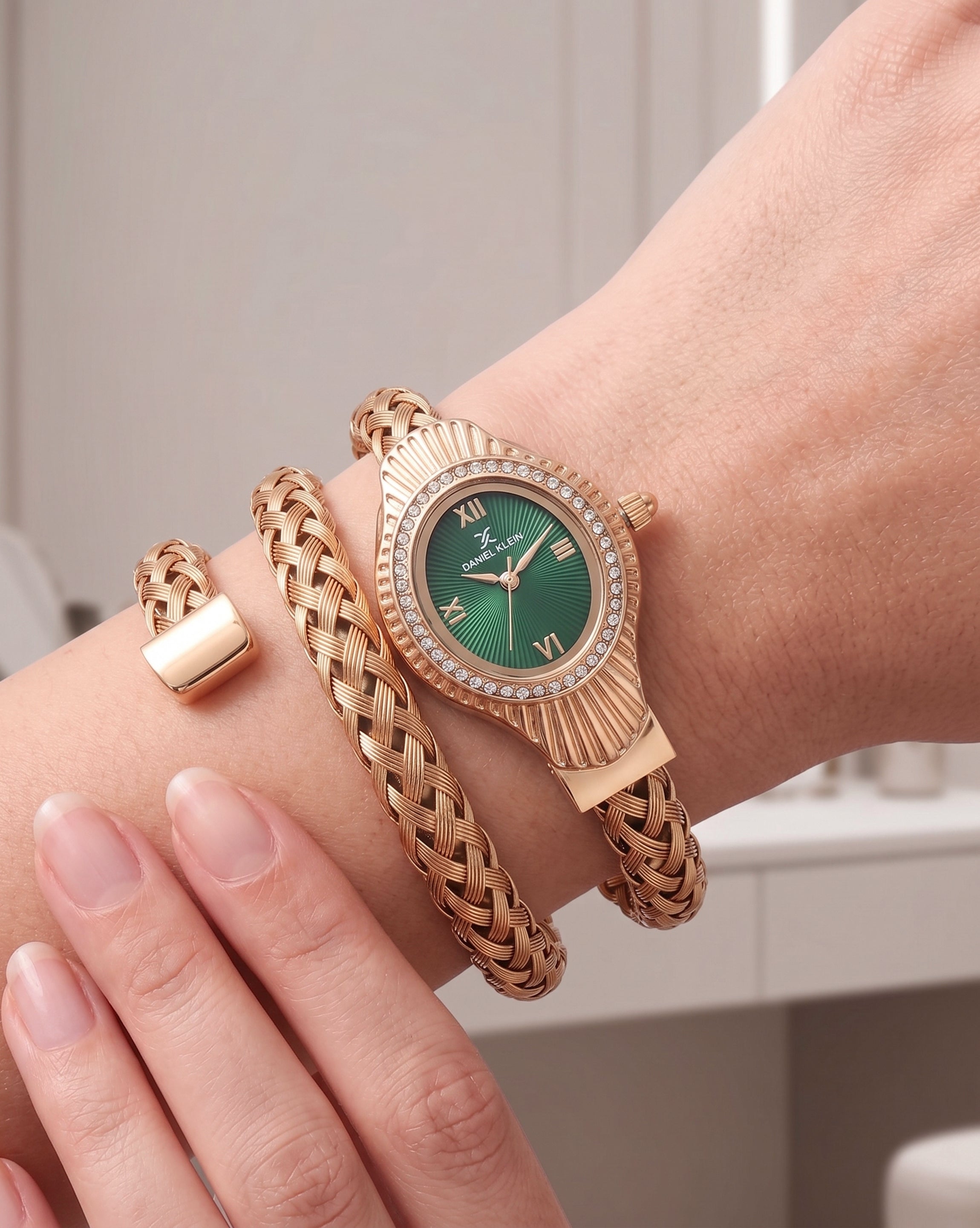 Daniel Klein Women Green Dial Rose Gold Bracelet Analog Watch DK.1.14121-6