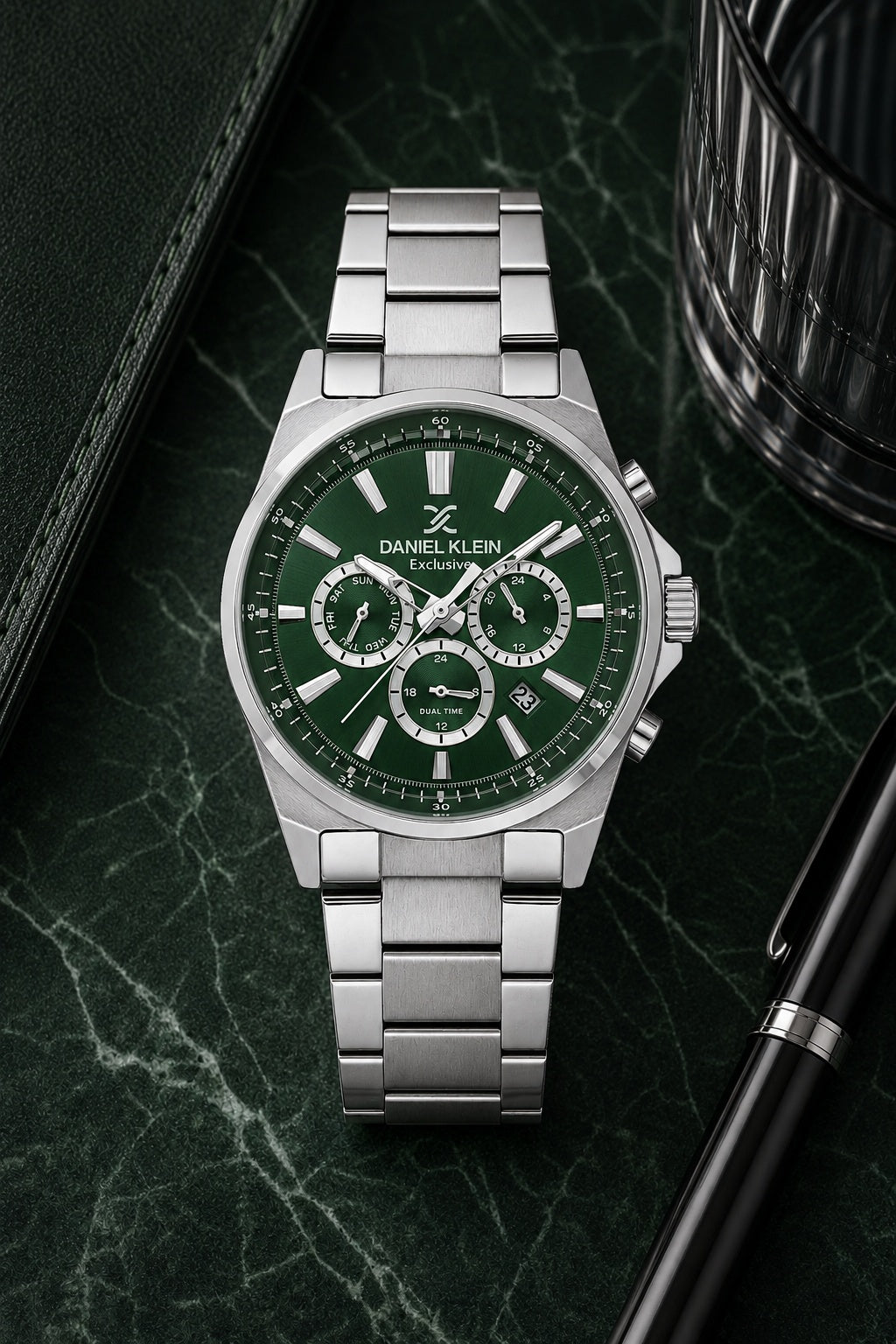 Men Green Dial Silver Chronograph Analogue Watch