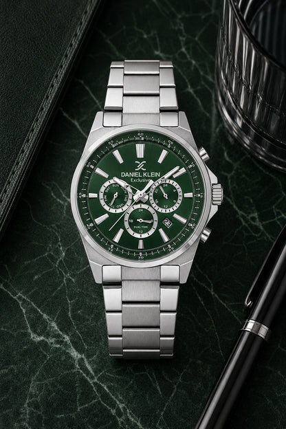 Men Green Dial Silver Chronograph Analogue Watch