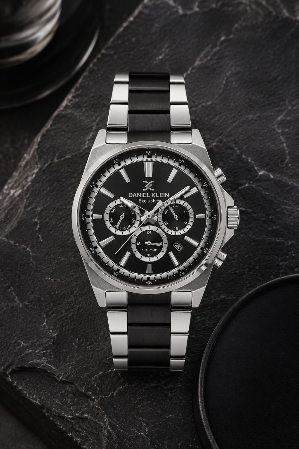 Men Black Dial Silver &amp; Black Chronograph Analogue Watch