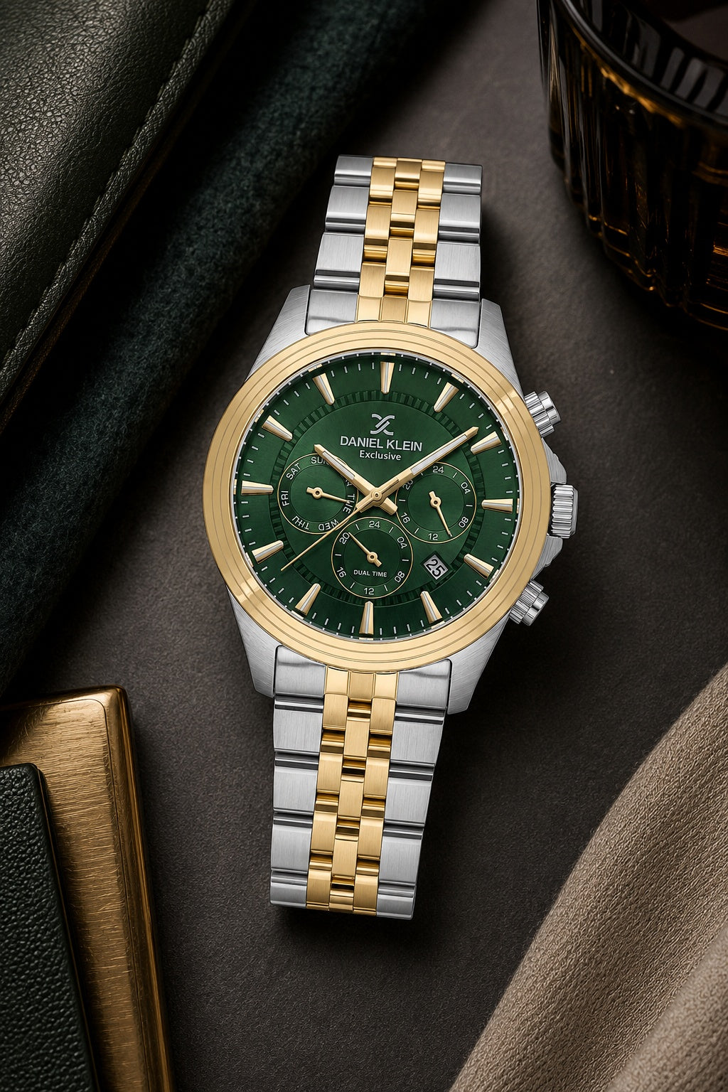 Men Green Dial Gold &amp; Silver Chronograph Analogue Watch