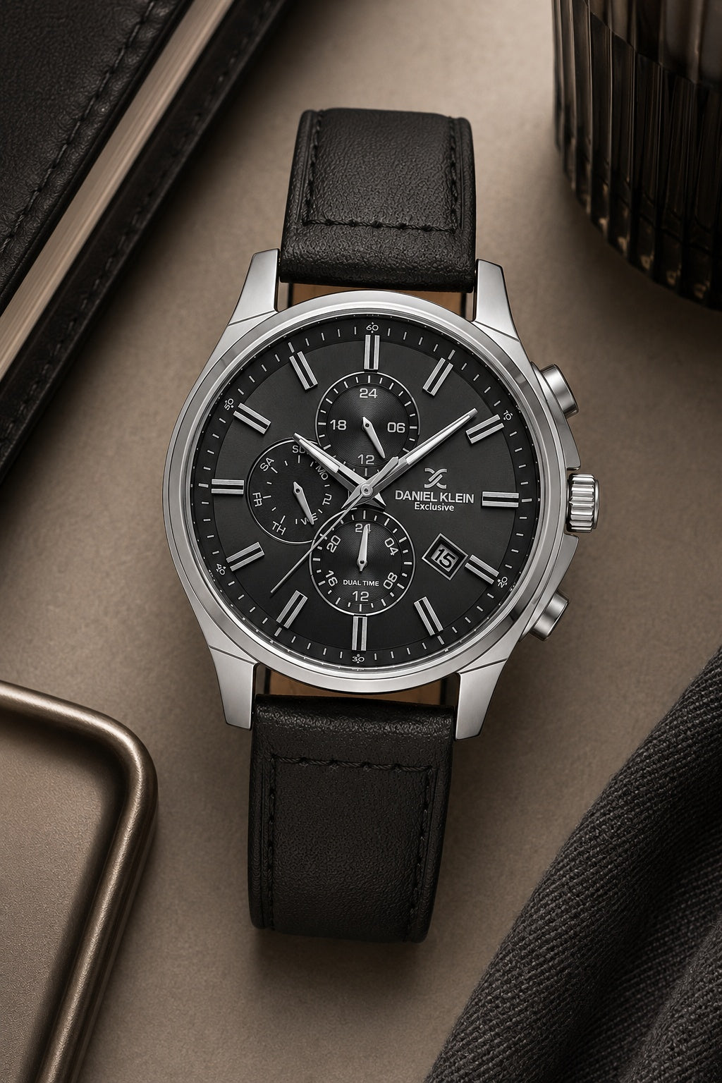 Men Grey Dial Black Leather Strap Chronograph Analogue Watch