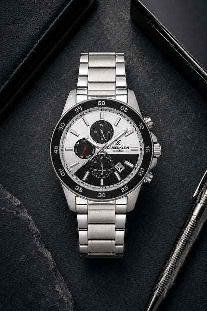 Men Silver Dial Silver Chronograph Analogue Watch