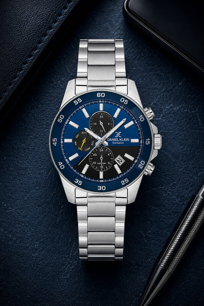 Men Royal Blue Dial Silver Chronograph Analogue Watch