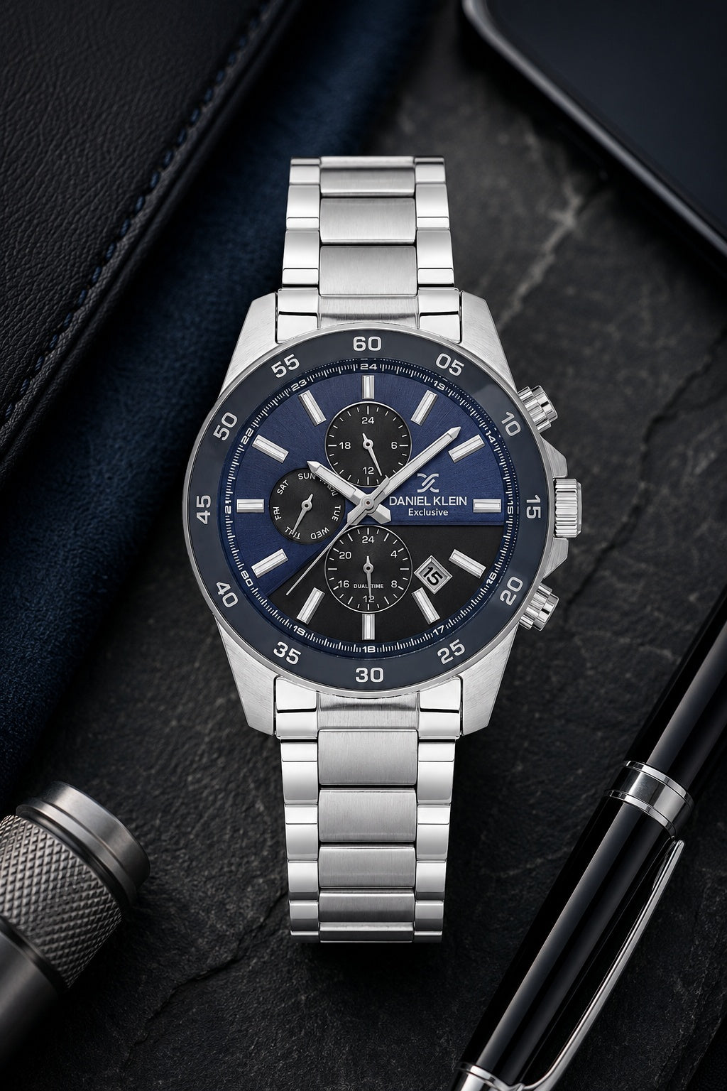 Men Blue Dial Silver Chronograph Analogue Watch