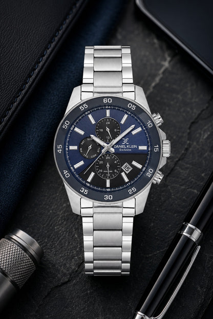 Men Blue Dial Silver Chronograph Analogue Watch