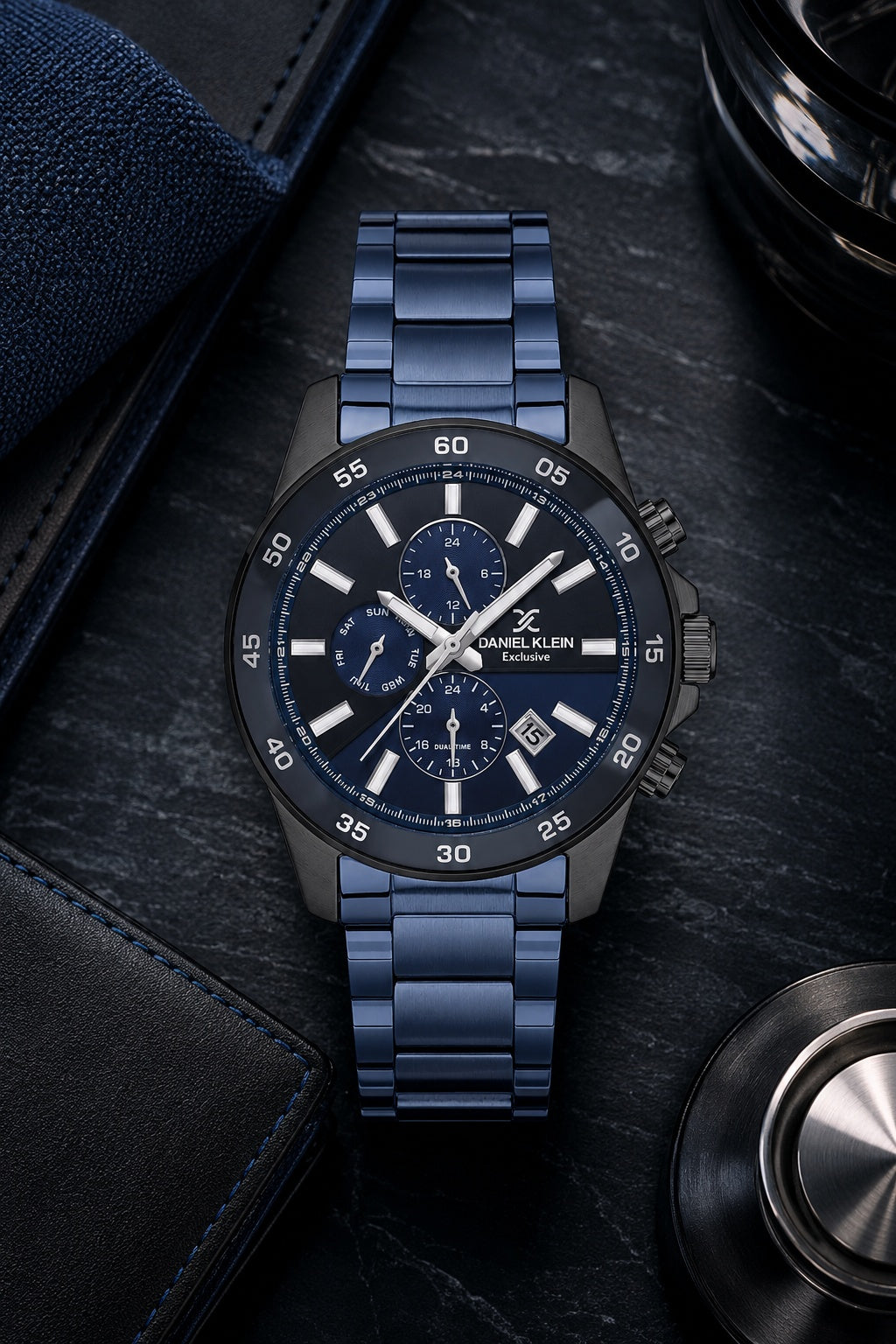 Men Navy Blue Dial Blue Chronograph Analogue Watch
