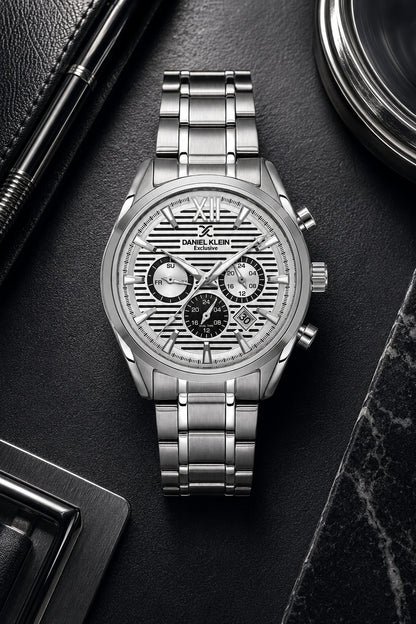 Men Silver Dial Silver Chronograph Analogue Watch