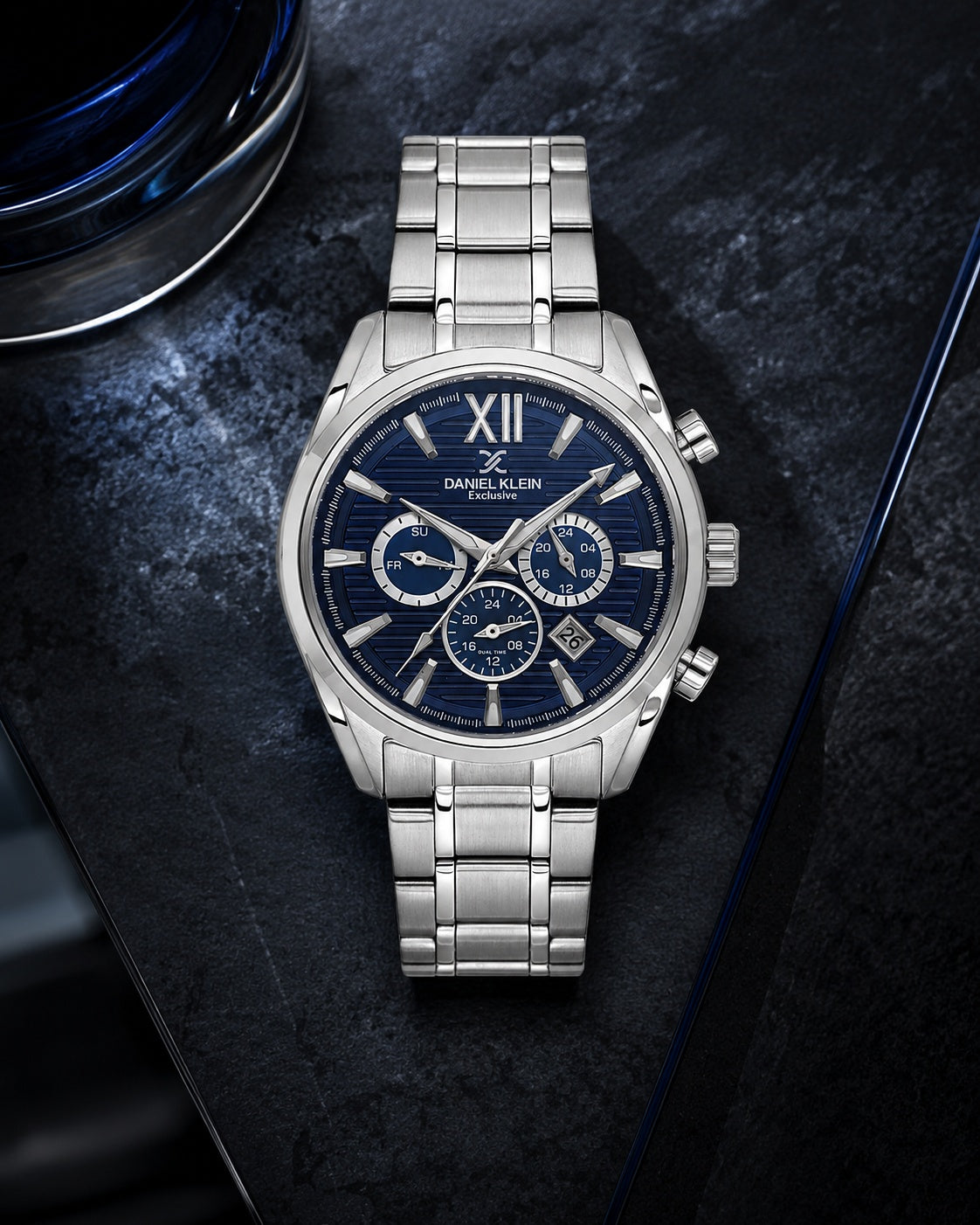 Men Blue Dial Silver Chronograph Analogue Watch