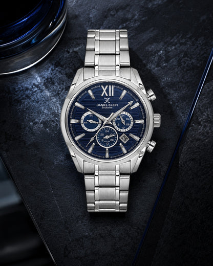 Men Blue Dial Silver Chronograph Analogue Watch