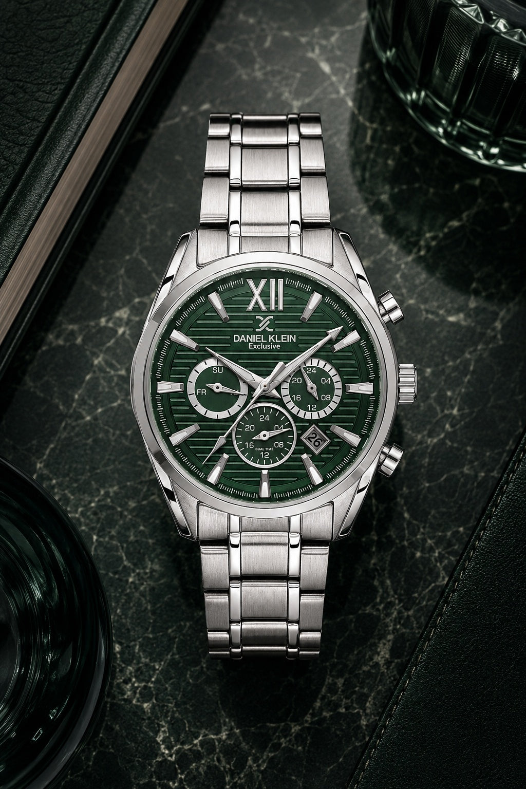 Men Green Dial Silver Chronograph Analogue Watch