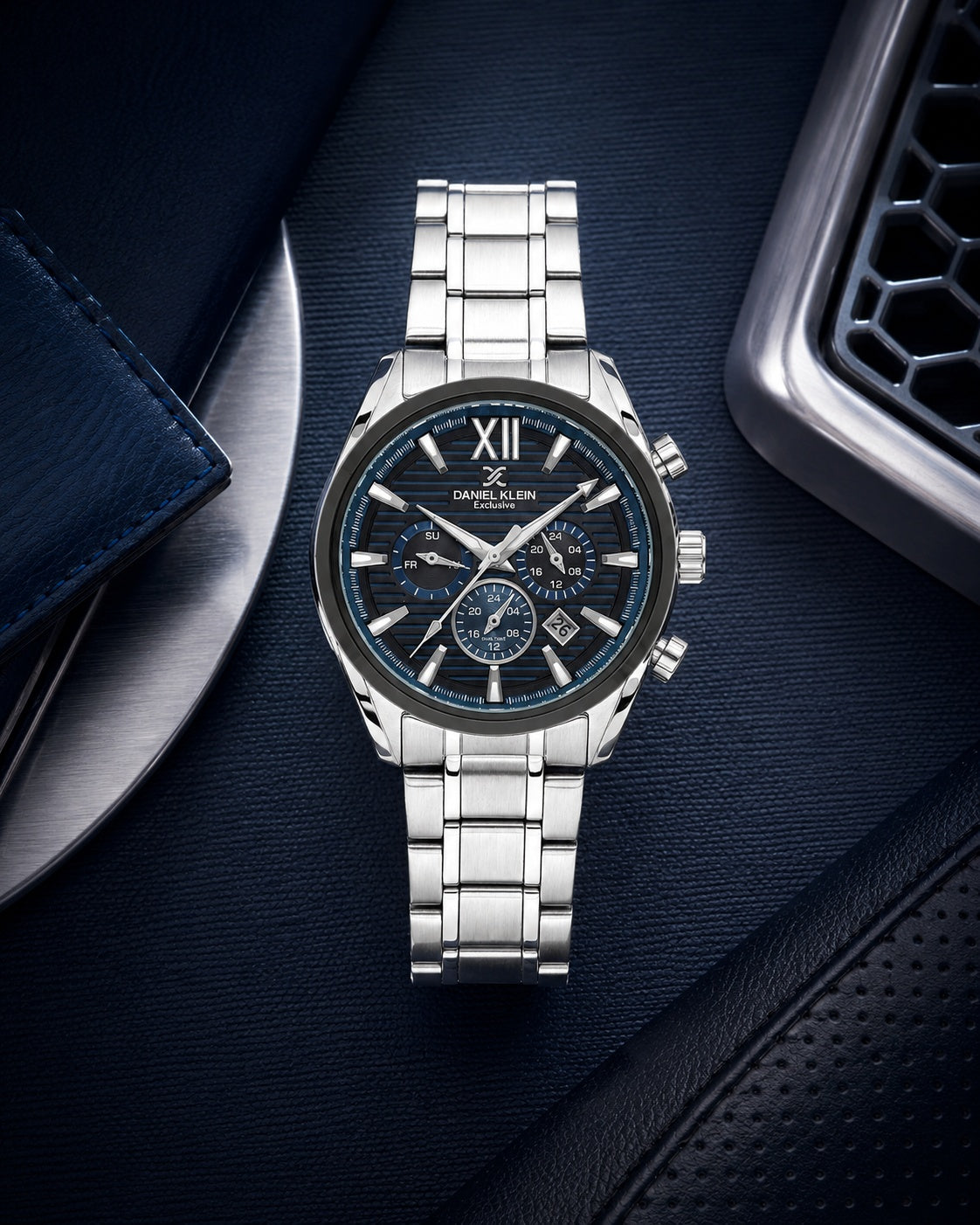 Men Blue Dial Silver Chronograph Analogue Watch