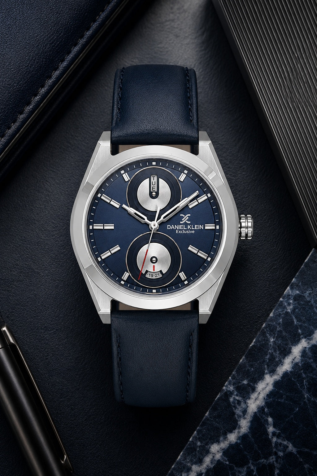 Men Blue Dial Blue Leather Strap Multifunction Analogue Watch