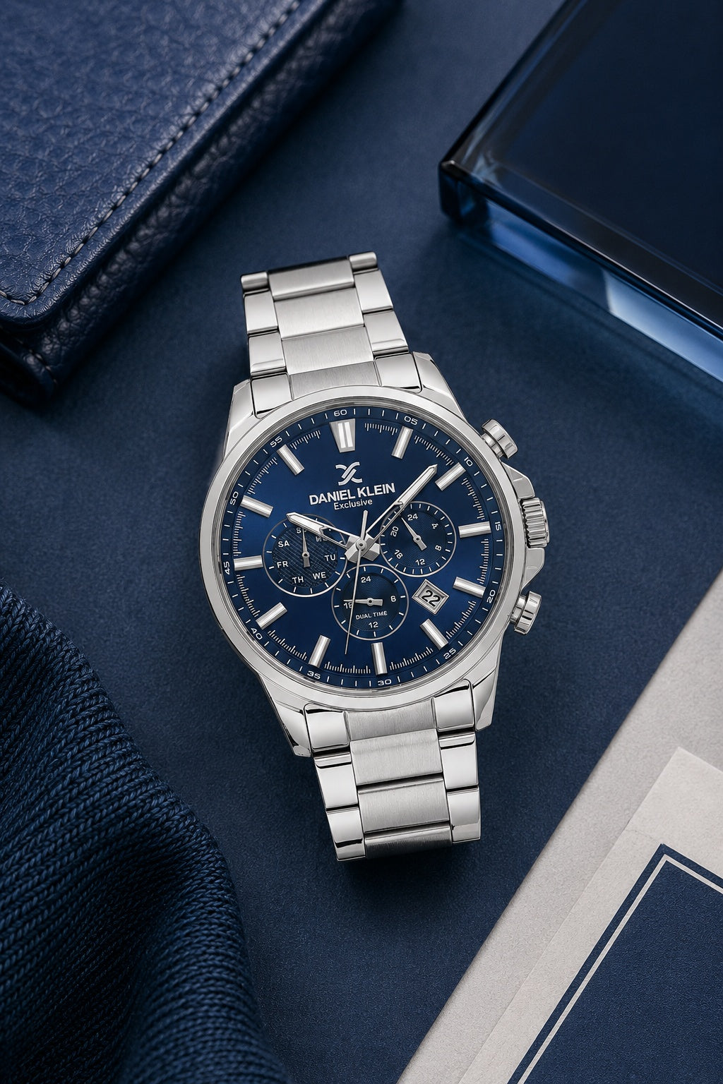 Men Blue Dial Silver Chronograph Analogue Watch