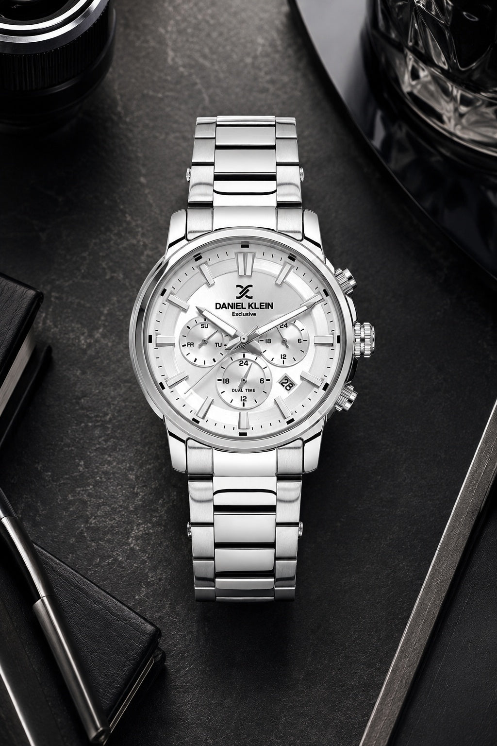 Men Silver Dial Silver Chronograph Analogue Watch