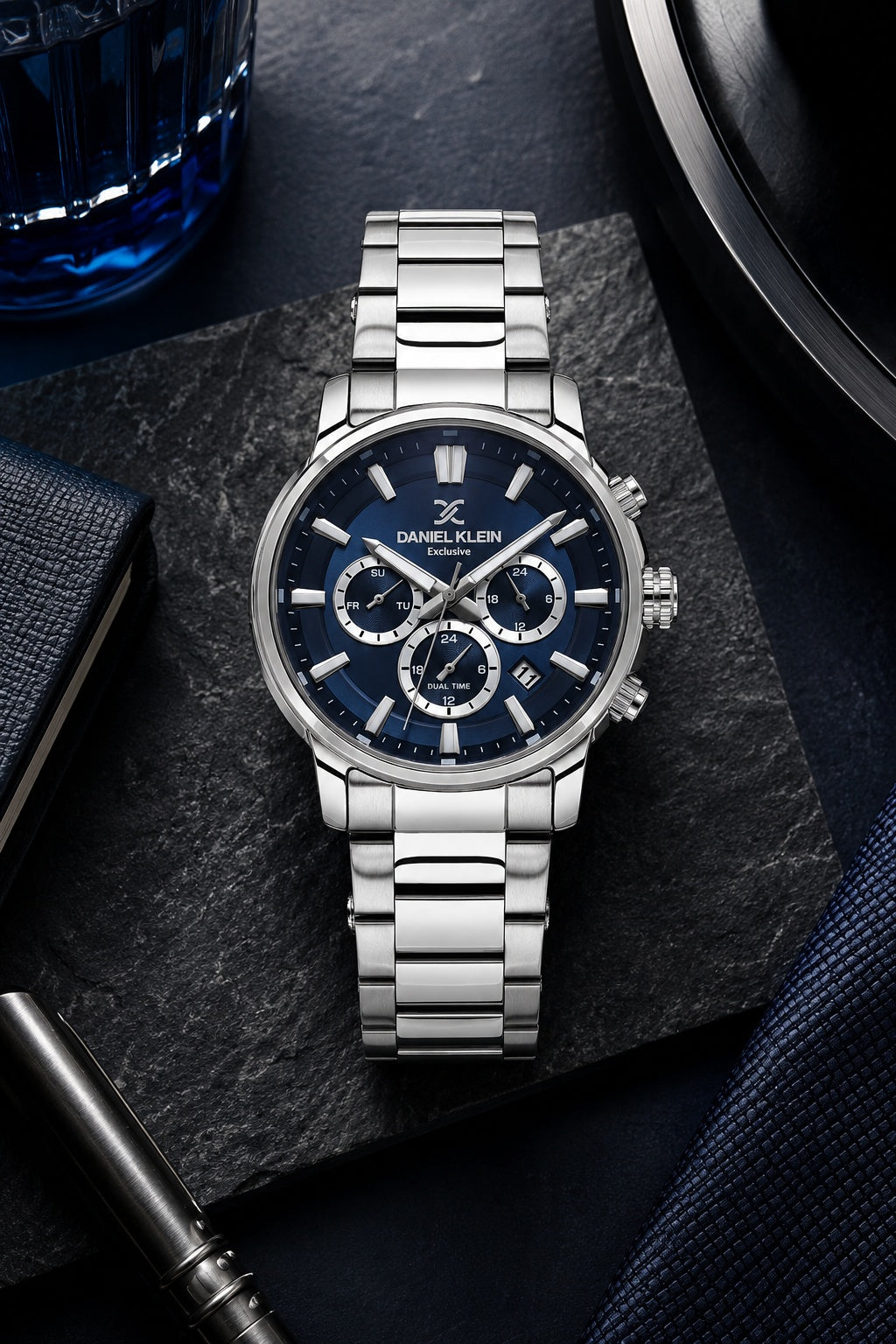 Men Royal Blue Dial Silver Chronograph Analogue Watch