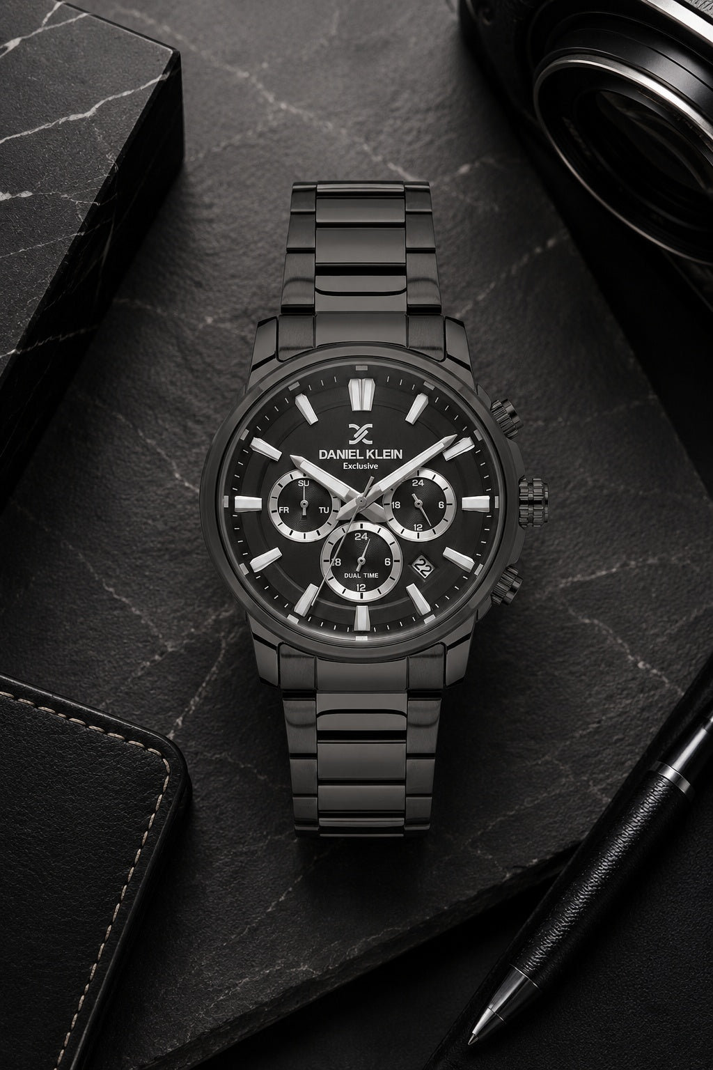 Men Grey Dial Gunmetal Chronograph Analogue Watch