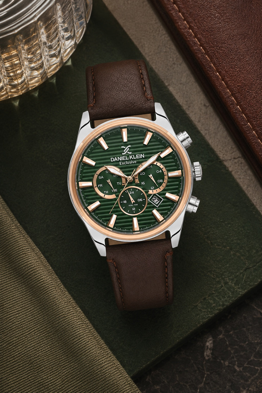 Men Green Dial Brown Leather Strap Chronograph Analogue Watch