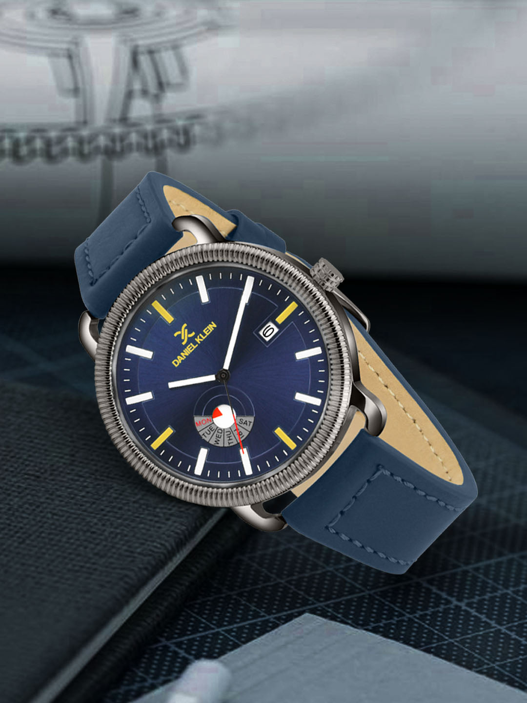 Premium Men Day-Dated Analog watch