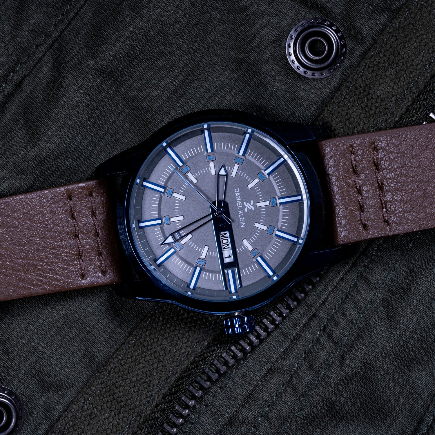 Daniel Klein Men Grey Leather Analogue Watch DK11599-6